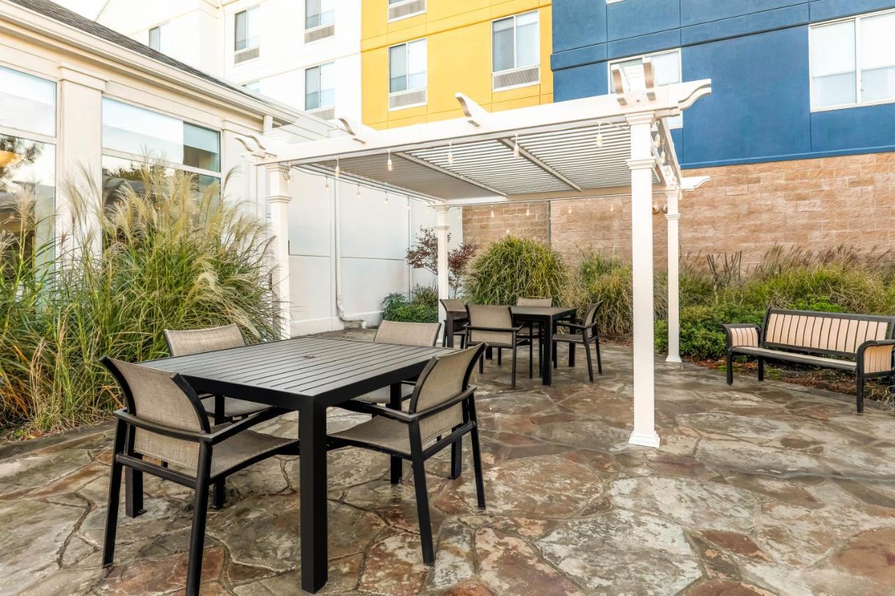 Hilton Garden Inn Tulsa South Kültér fotó