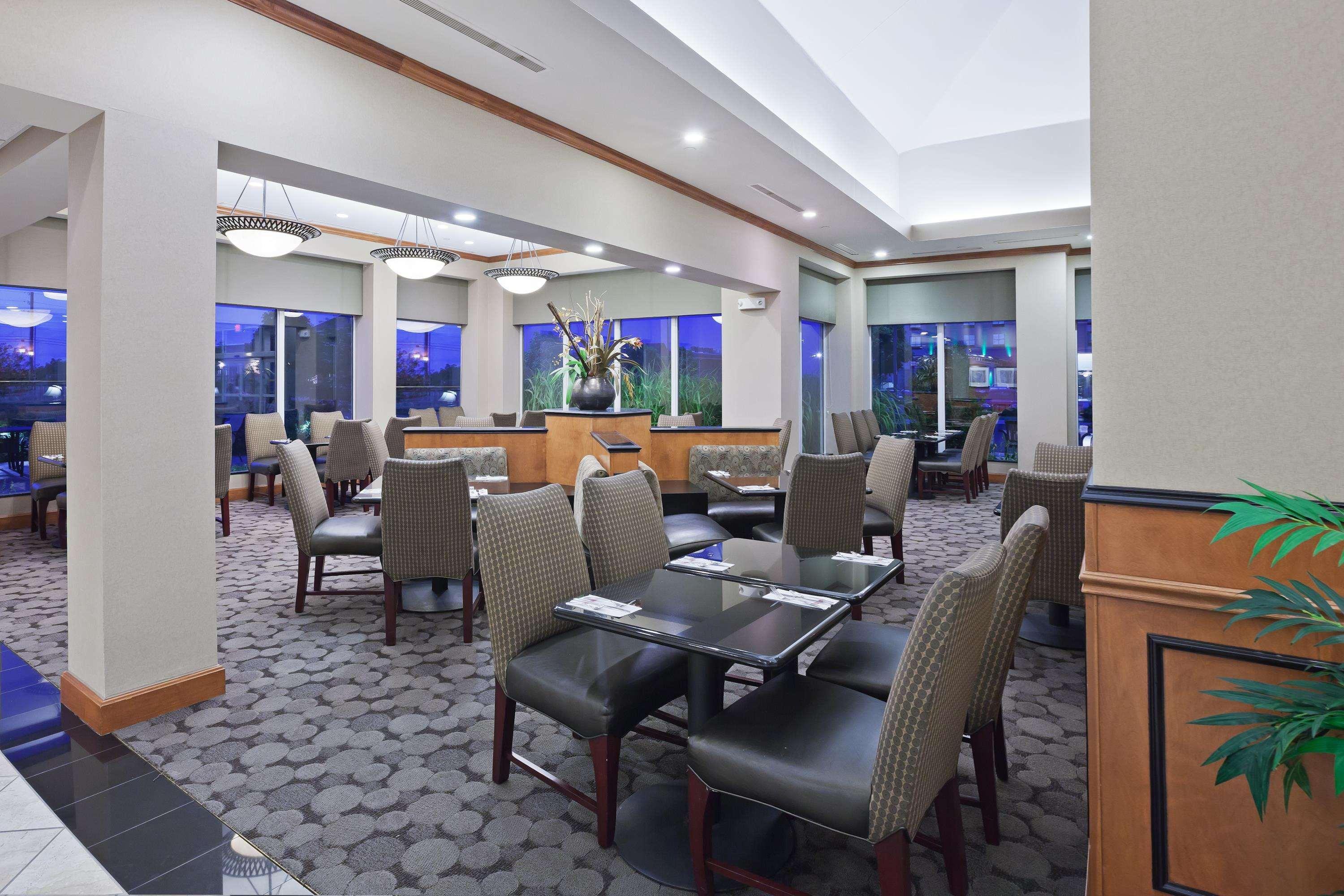 Hilton Garden Inn Tulsa South Kültér fotó
