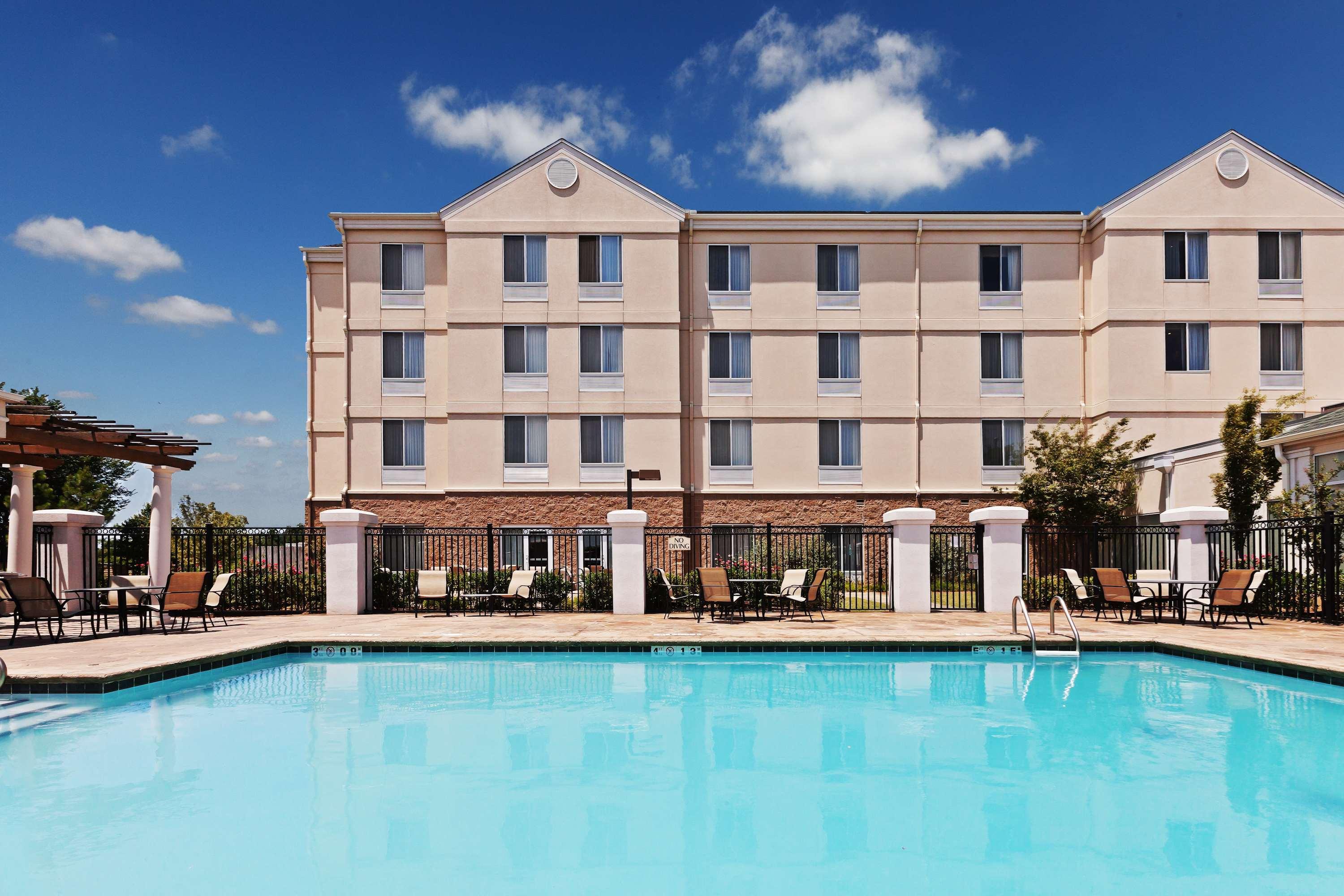 Hilton Garden Inn Tulsa South Kültér fotó