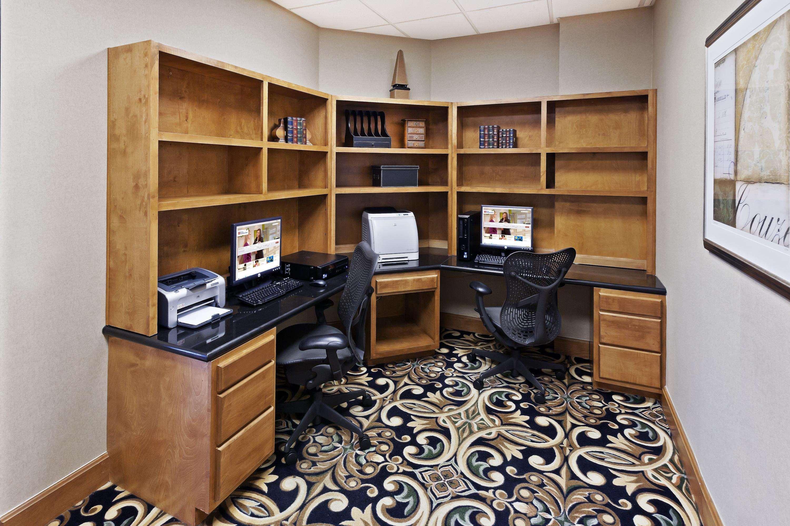 Hilton Garden Inn Tulsa South Kültér fotó
