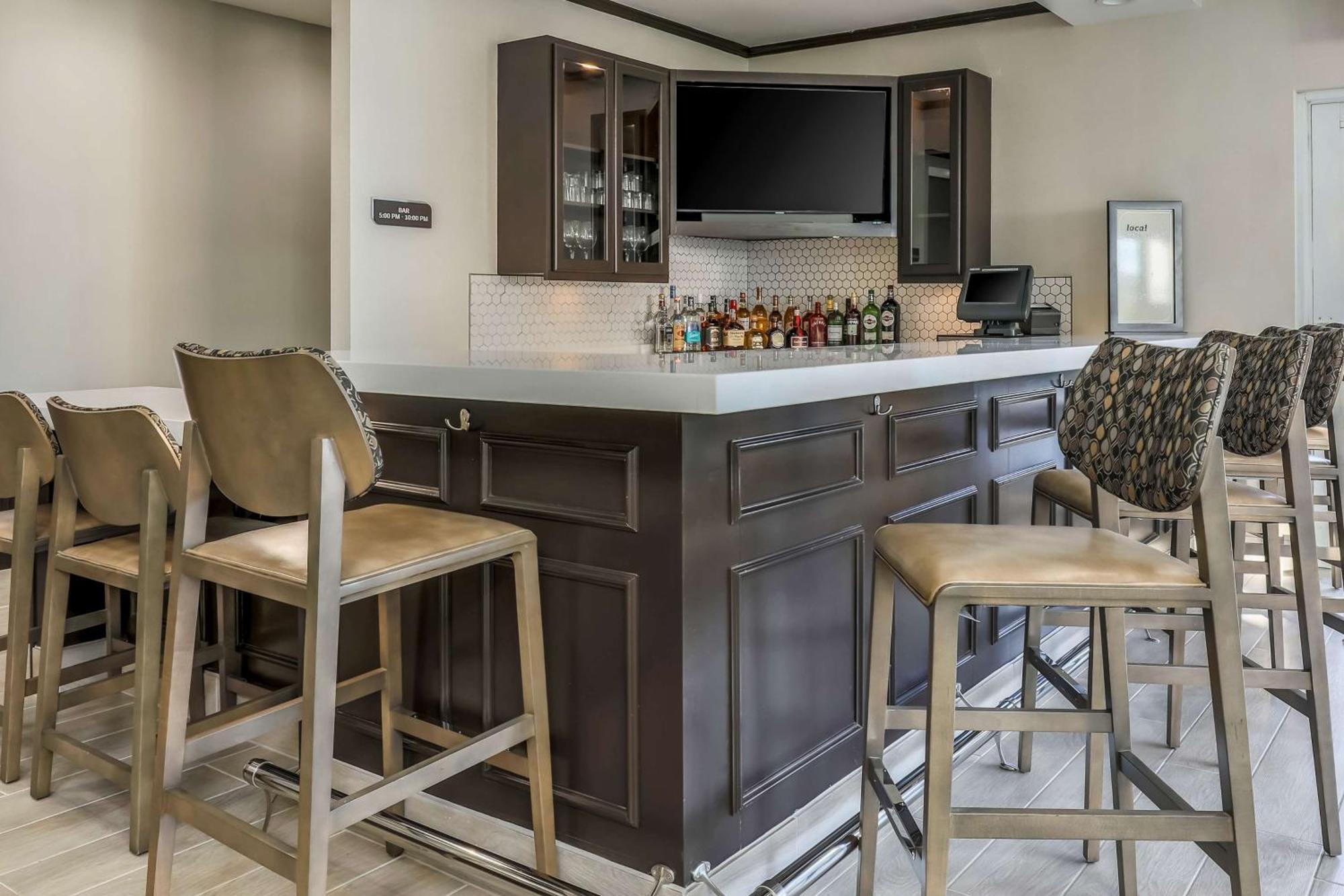 Hilton Garden Inn Tulsa South Kültér fotó