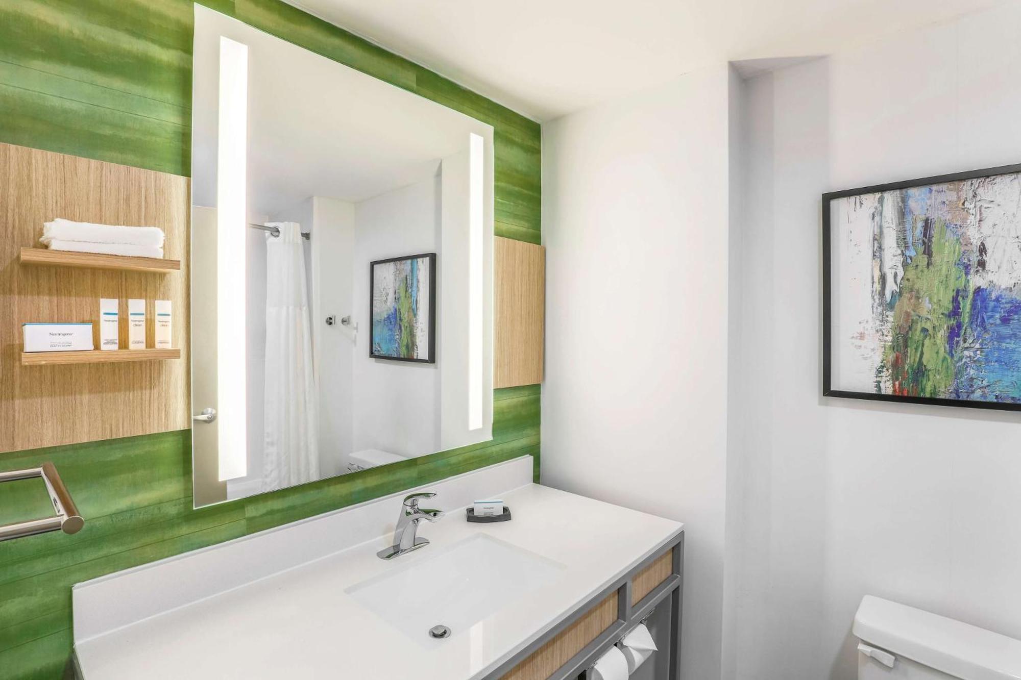 Hilton Garden Inn Tulsa South Kültér fotó
