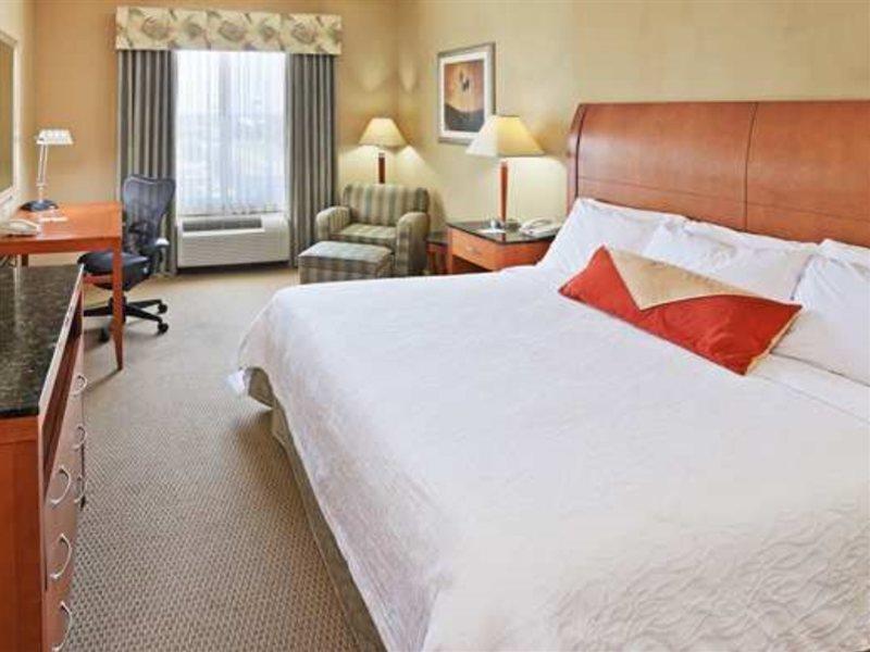 Hilton Garden Inn Tulsa South Kültér fotó