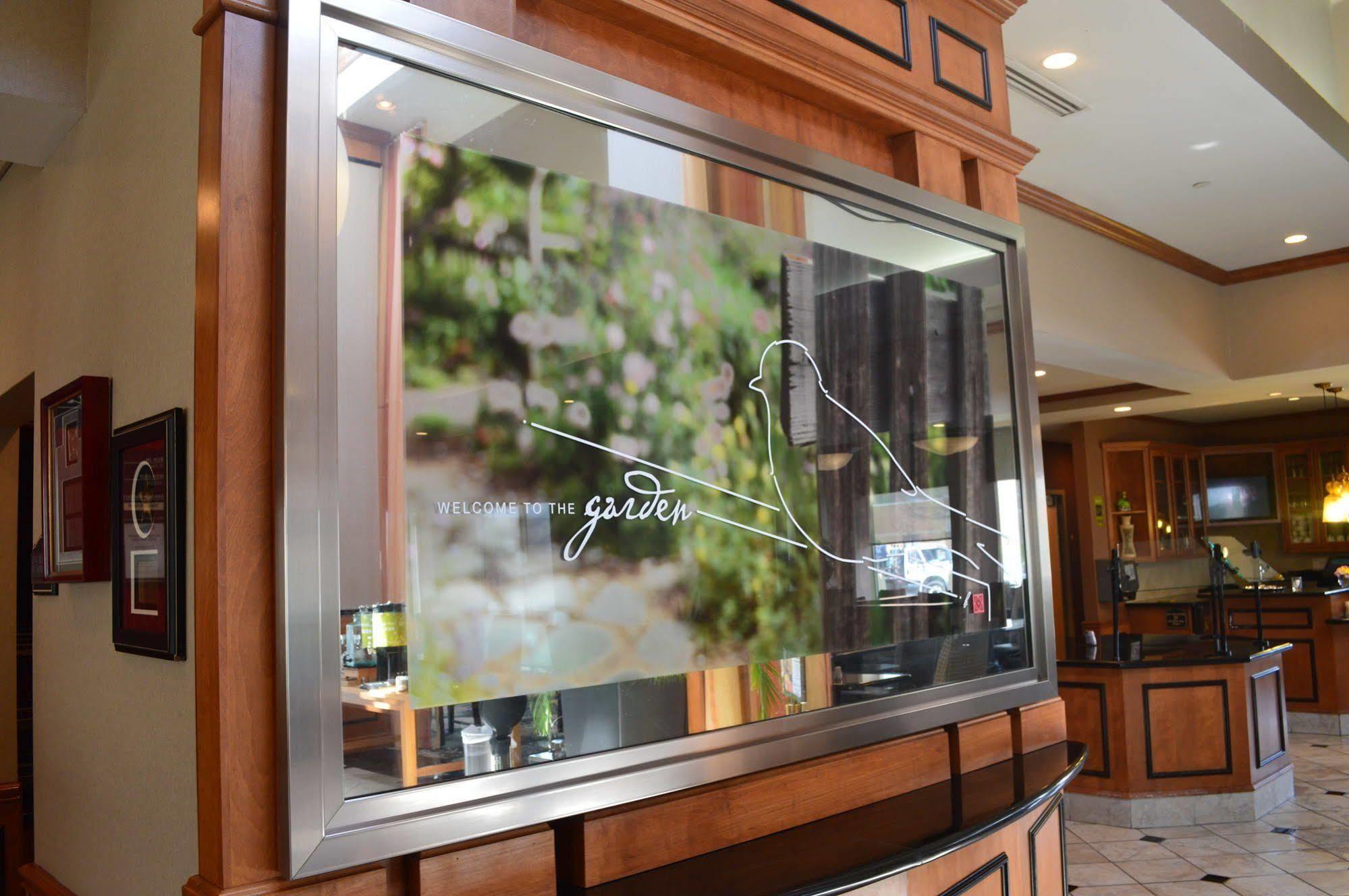 Hilton Garden Inn Tulsa South Kültér fotó