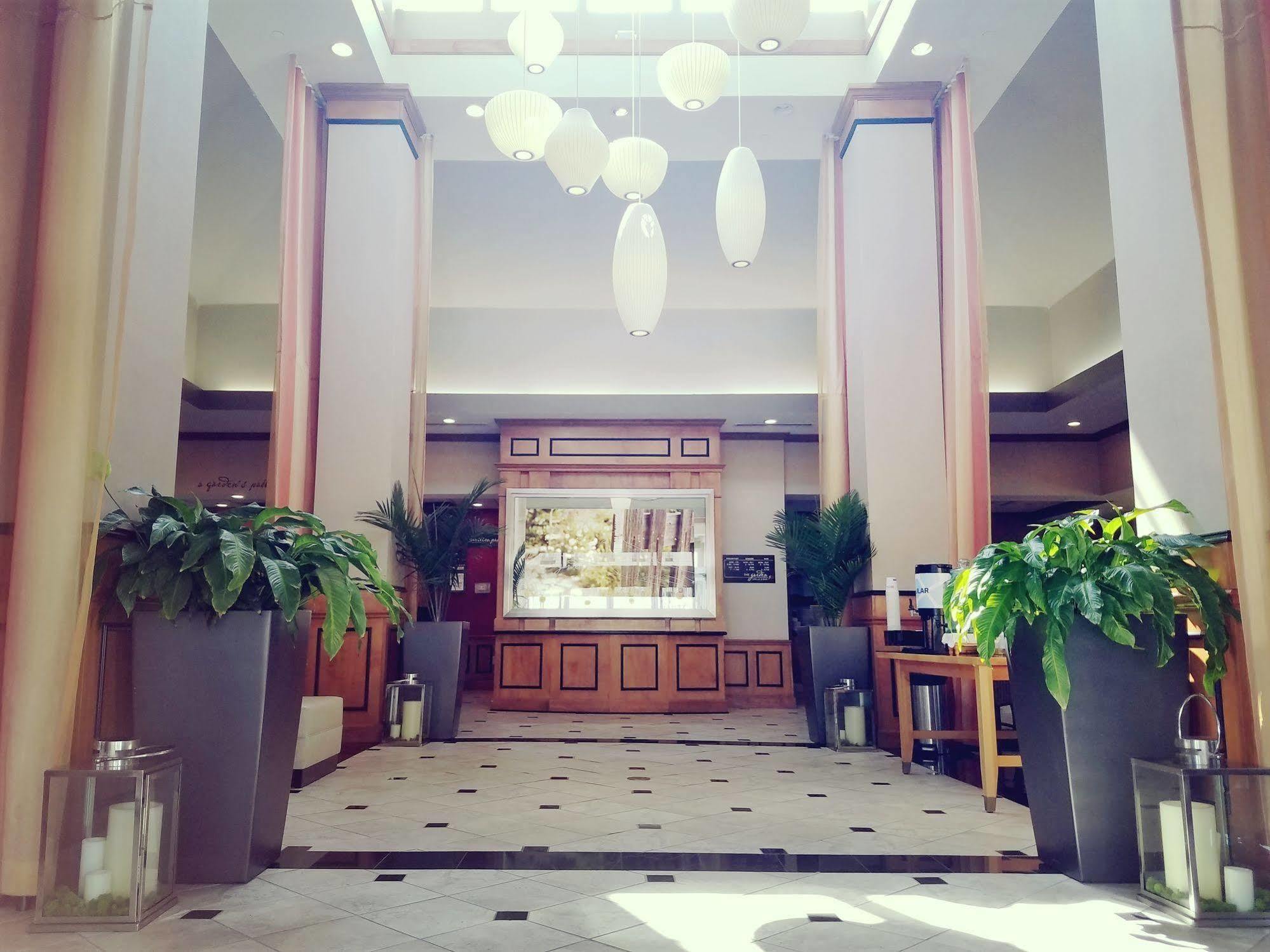 Hilton Garden Inn Tulsa South Kültér fotó